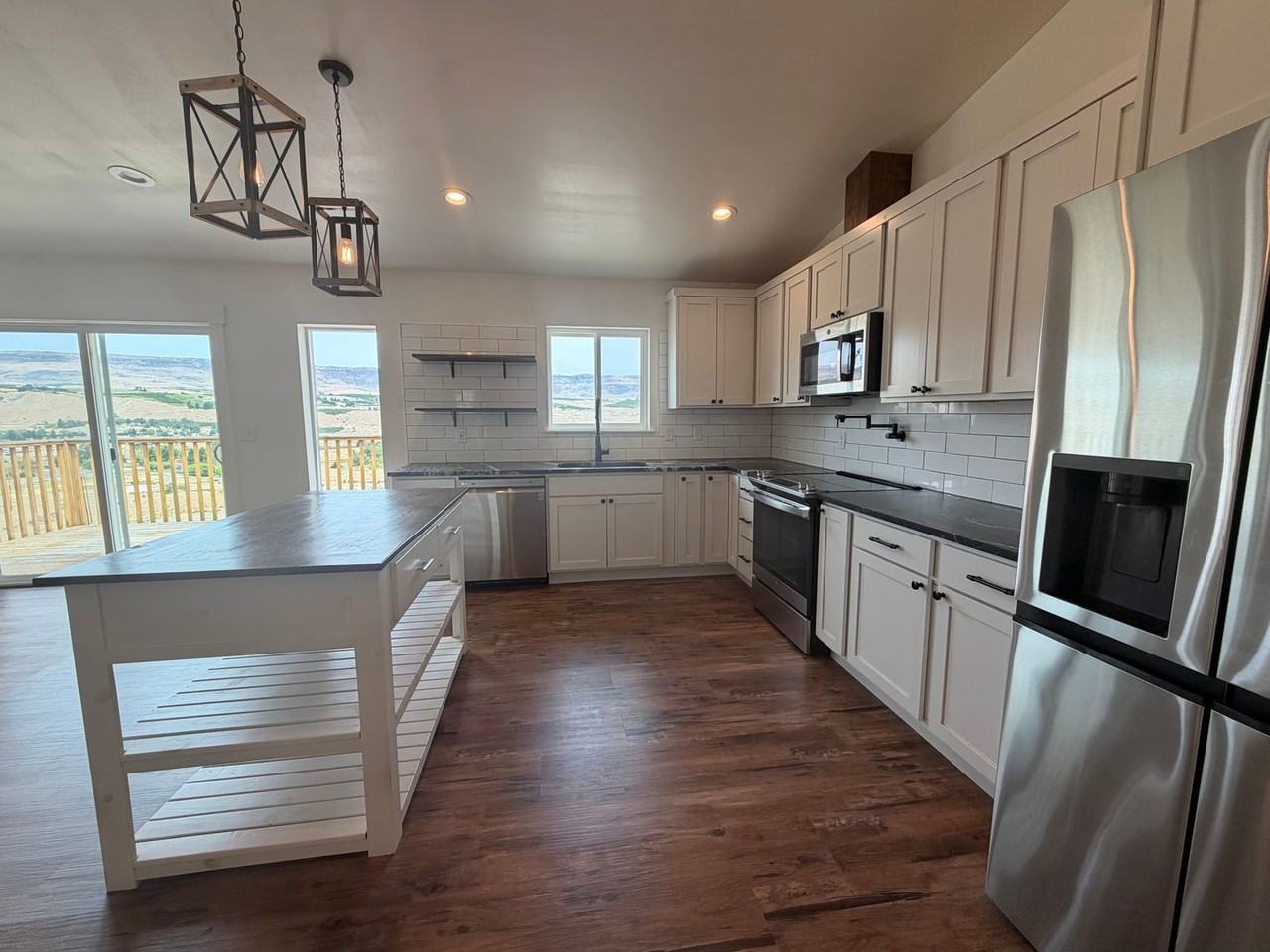 3063 Conarty Rd - Photo 4 of 17