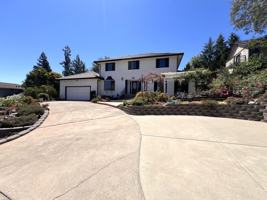 featured image of 912 Yosemite Ln