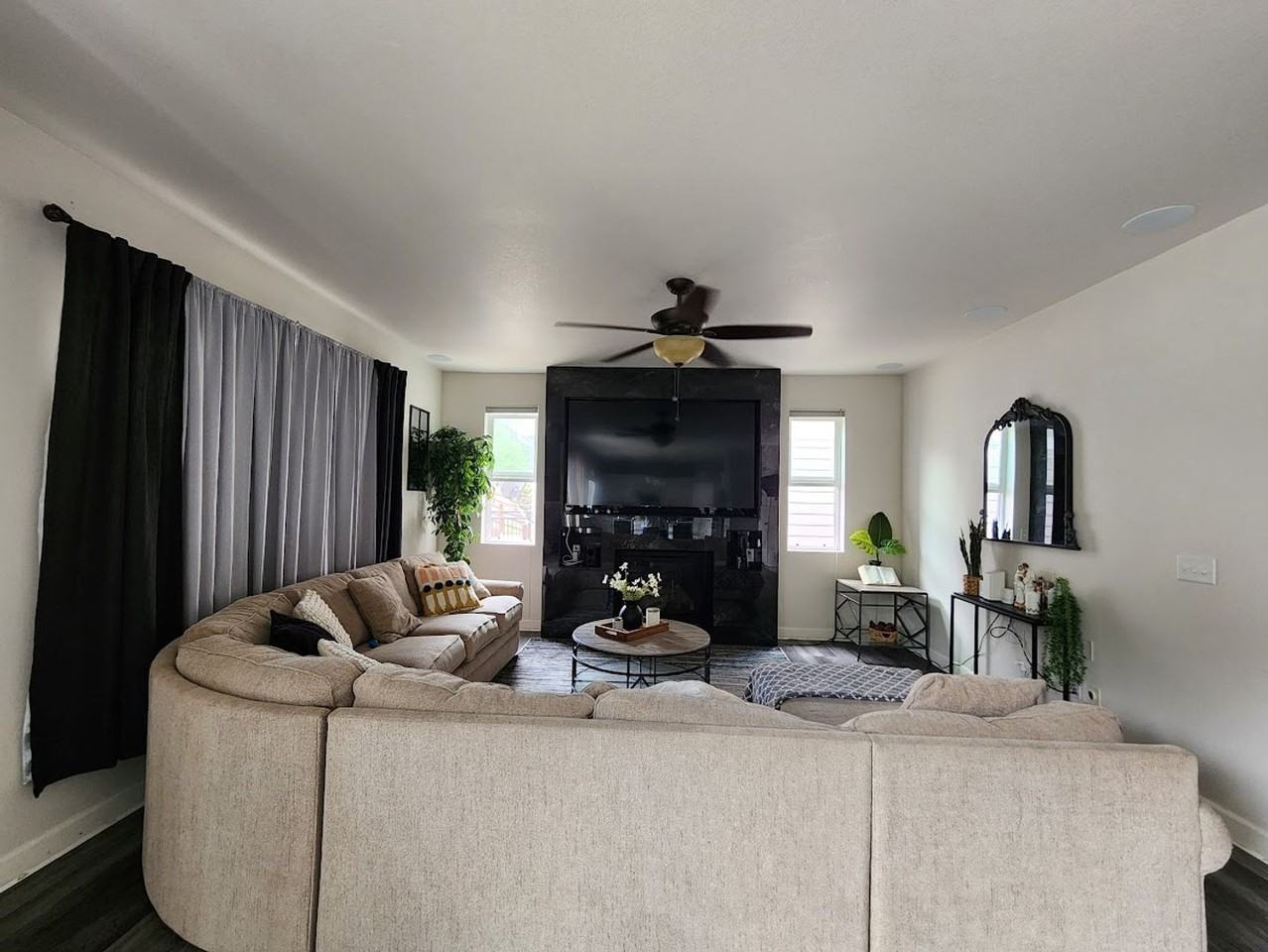 7546 Sabino Ln - Photo 6 of 31