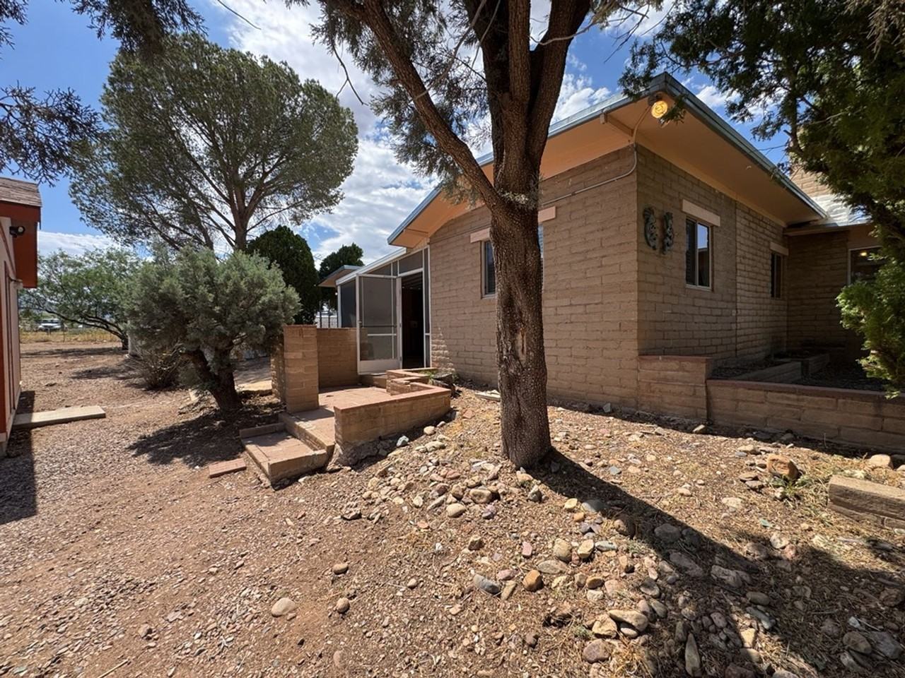 4818 S Santa Elena Ave - Photo 4 of 24