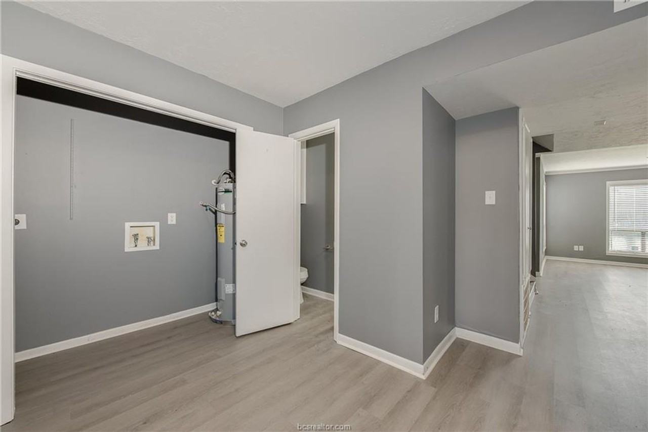 912 Navidad St - Photo 5 of 12
