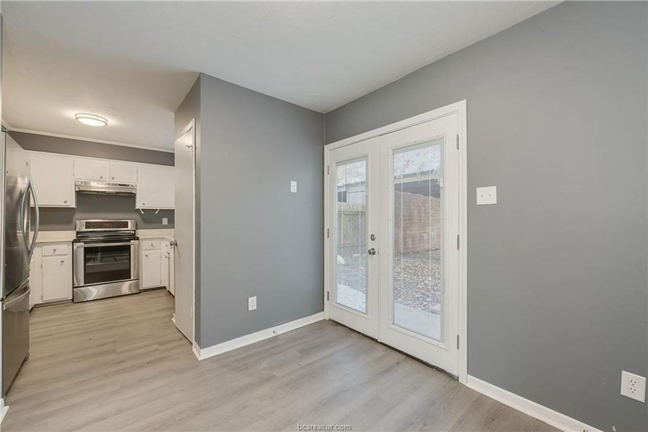 912 Navidad St - Photo 6 of 12