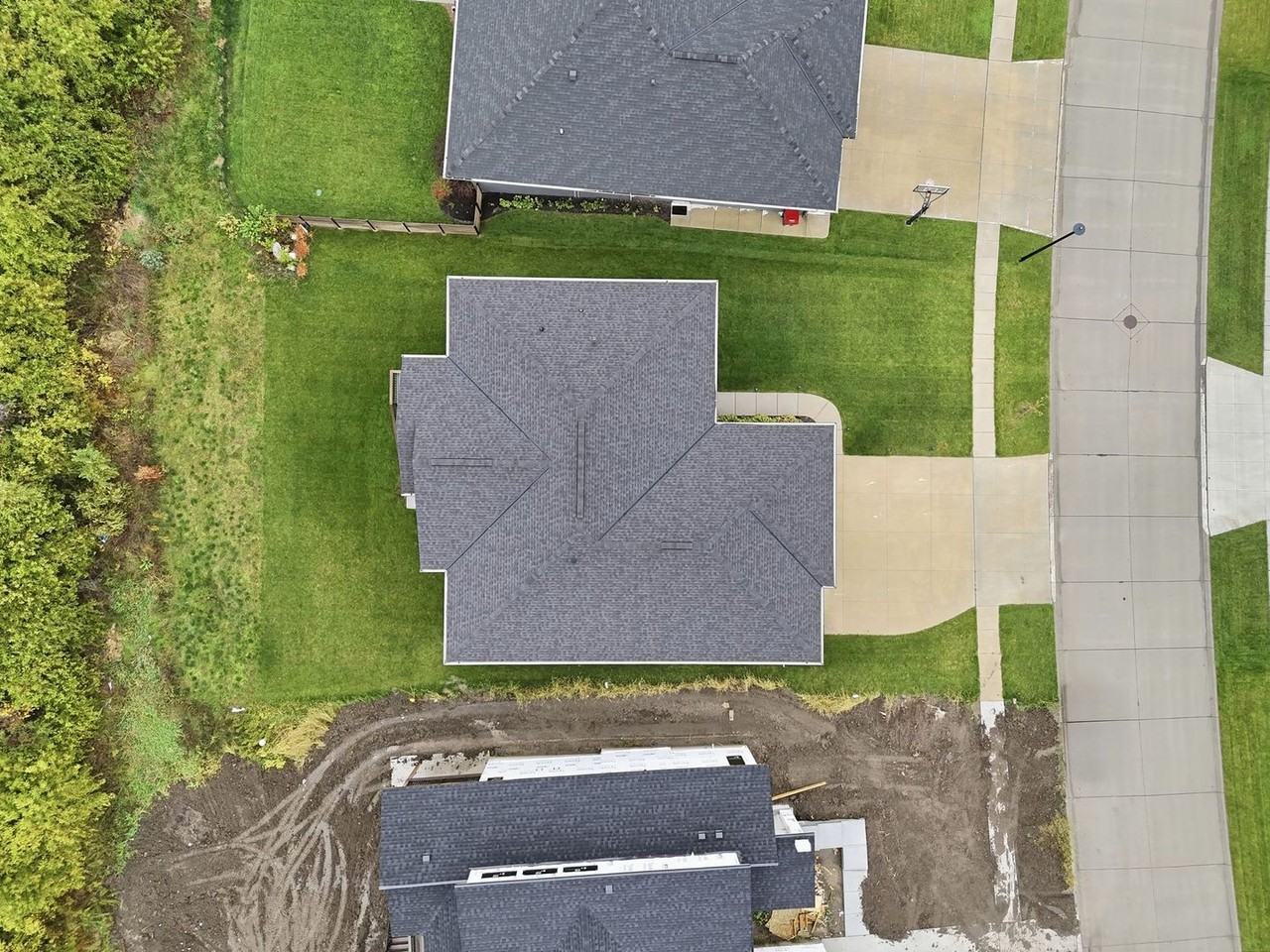 8920 Shadow Creek Ln - Photo 2 of 50