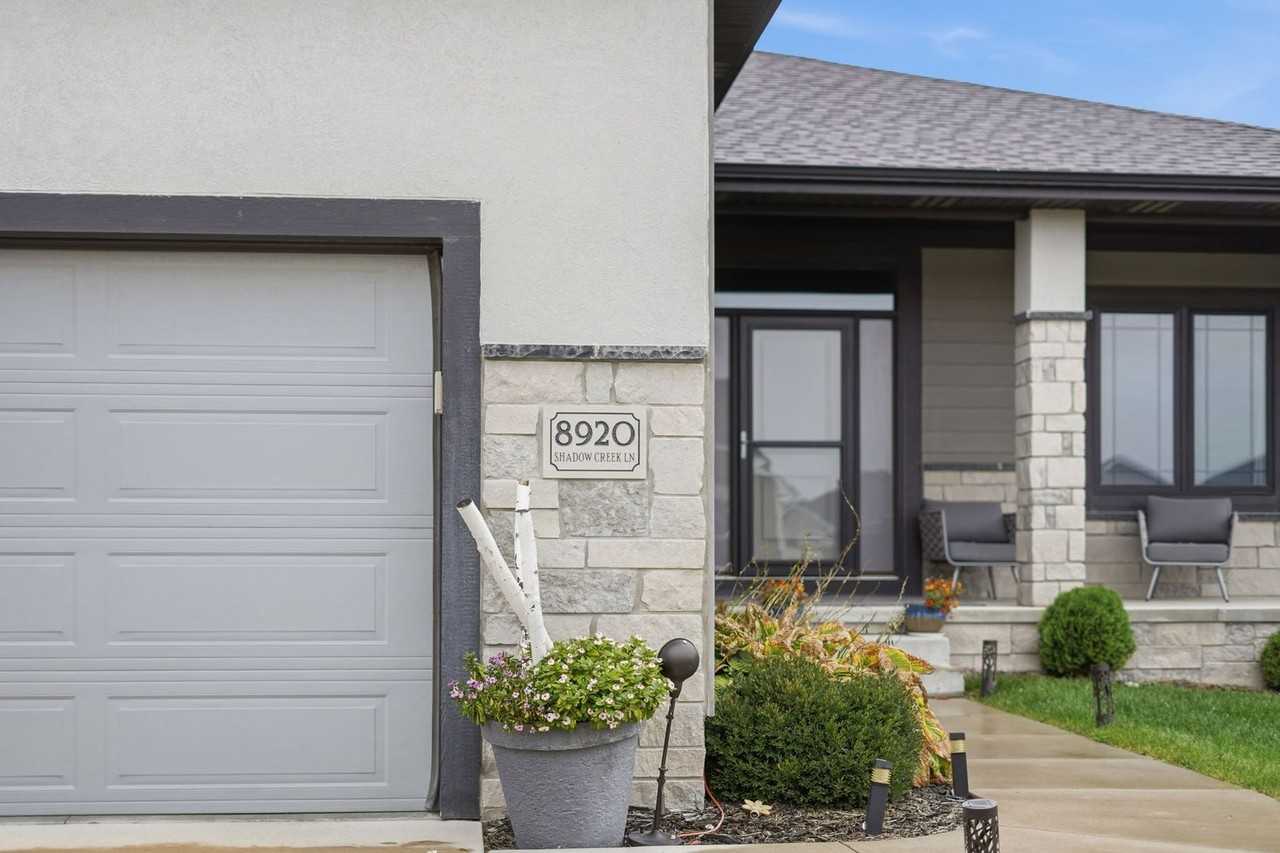 8920 Shadow Creek Ln - Photo 6 of 50