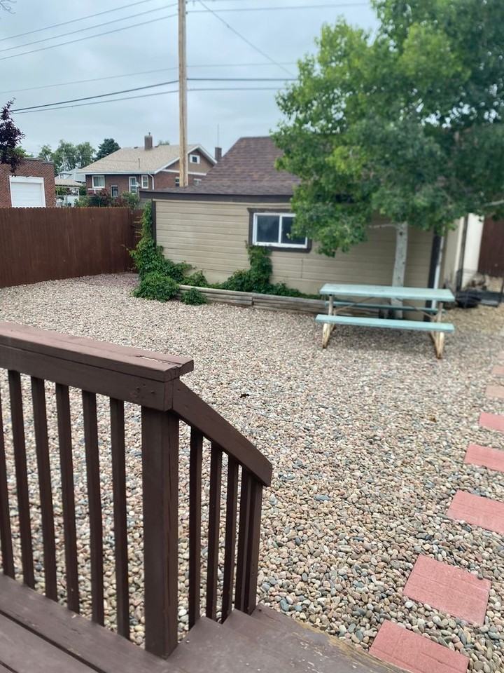 1827 Pine St - Photo 5 of 17