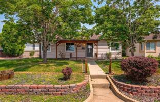 featured image of 4860 Eliot St