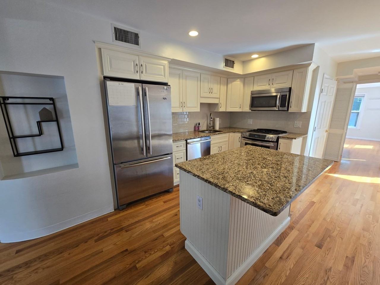 314 W 4th St #3 - Photo 2 of 19