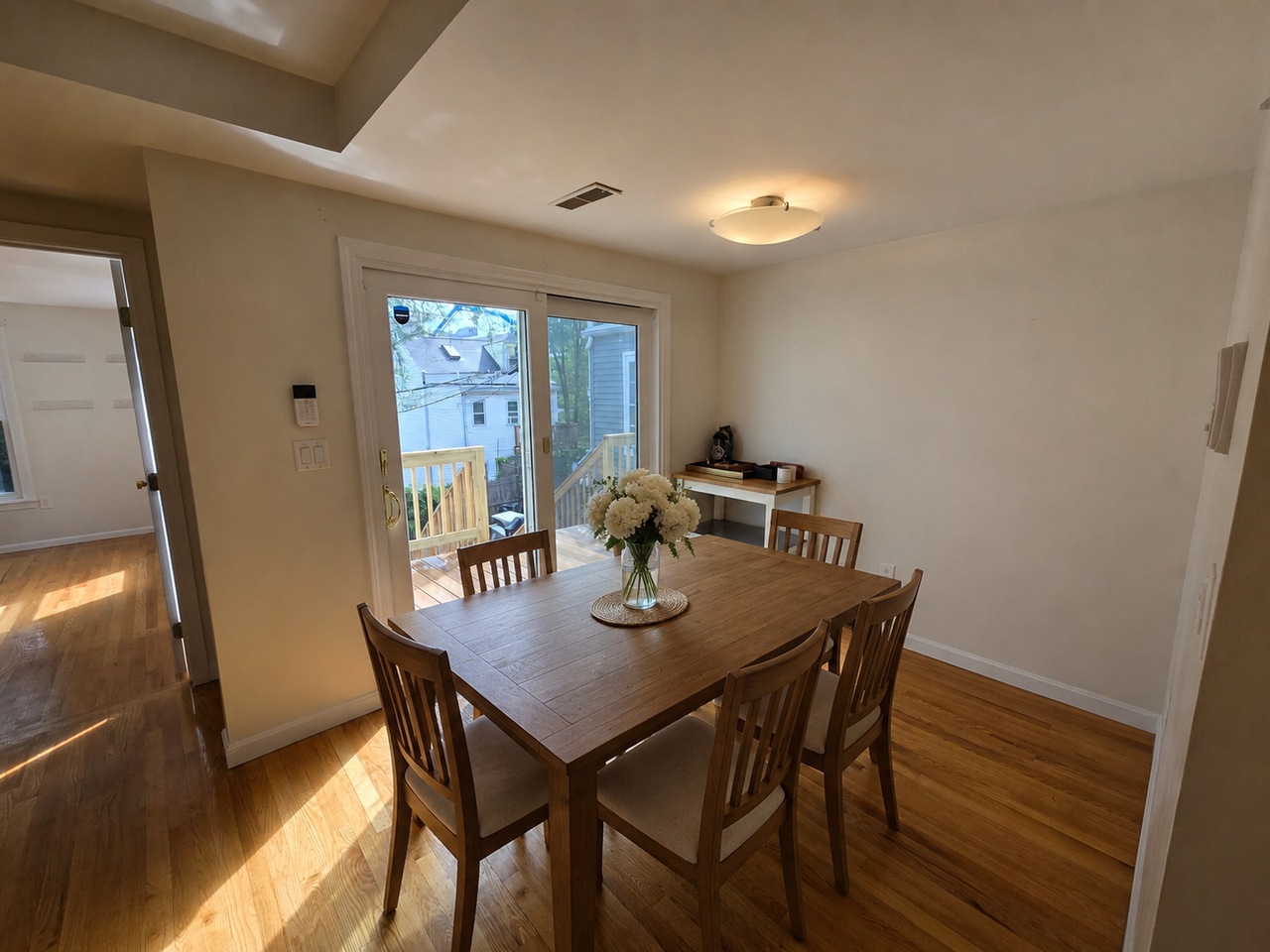 314 W 4th St #3 - Photo 5 of 19
