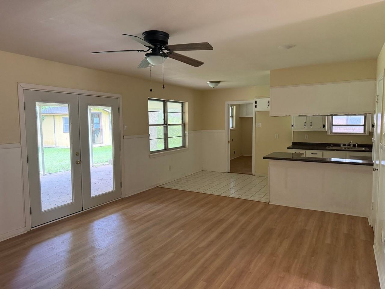 108 E Santa Anna Dr - Photo 2 of 13