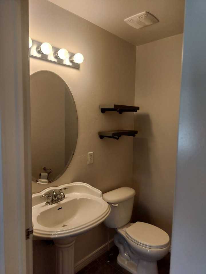 2128 W 2180 N - Photo 7 of 15