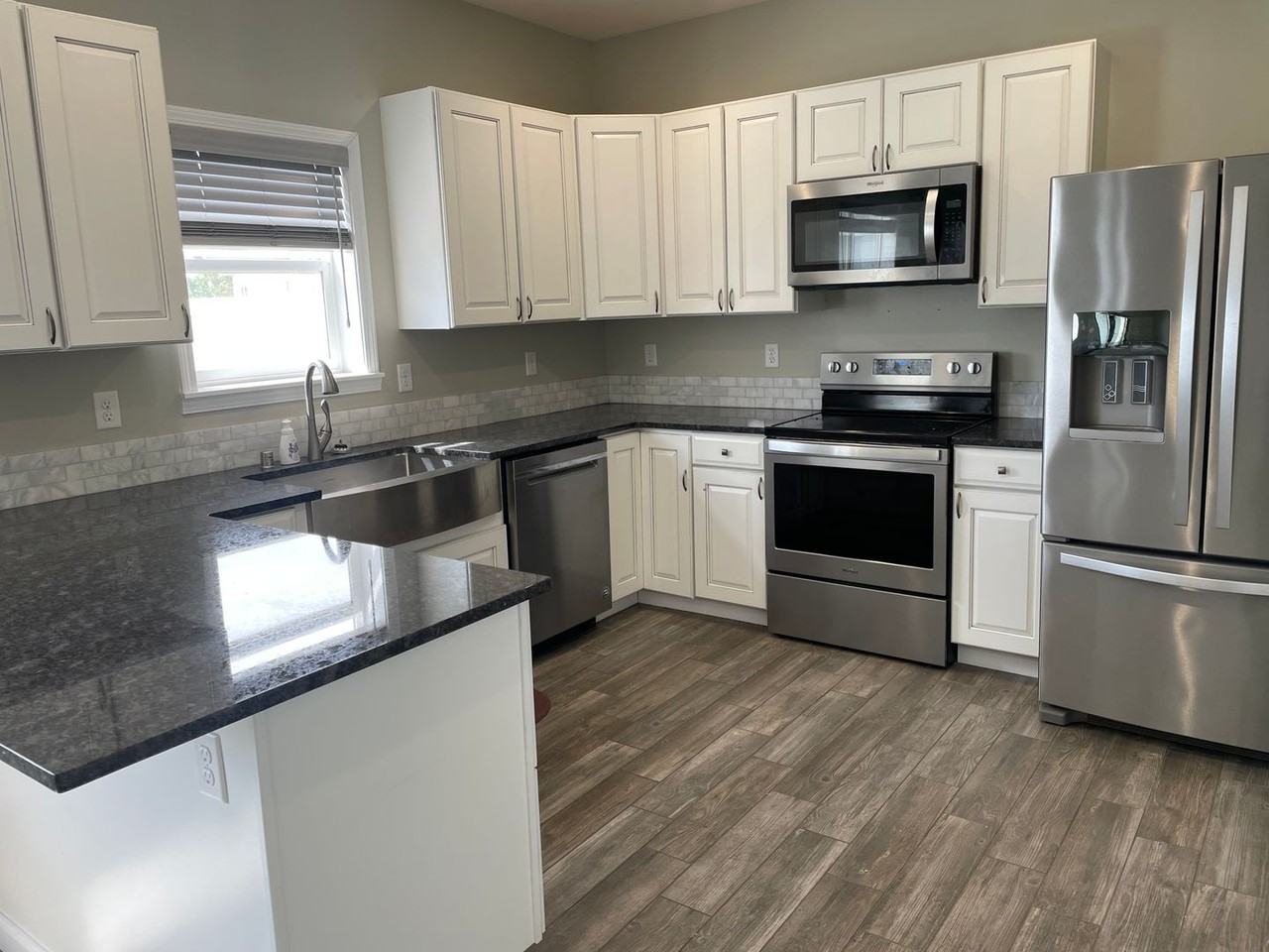 2856 Road H Ne - Photo 3 of 18