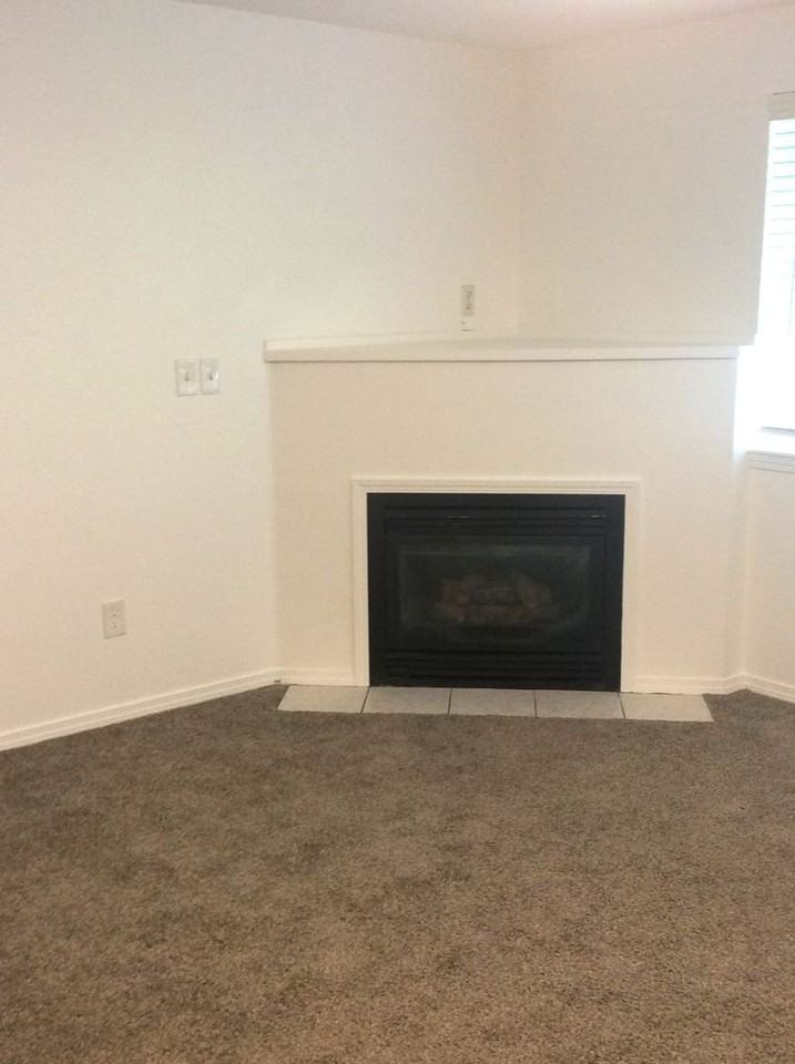 7320 163rd St E - Photo 5 of 24