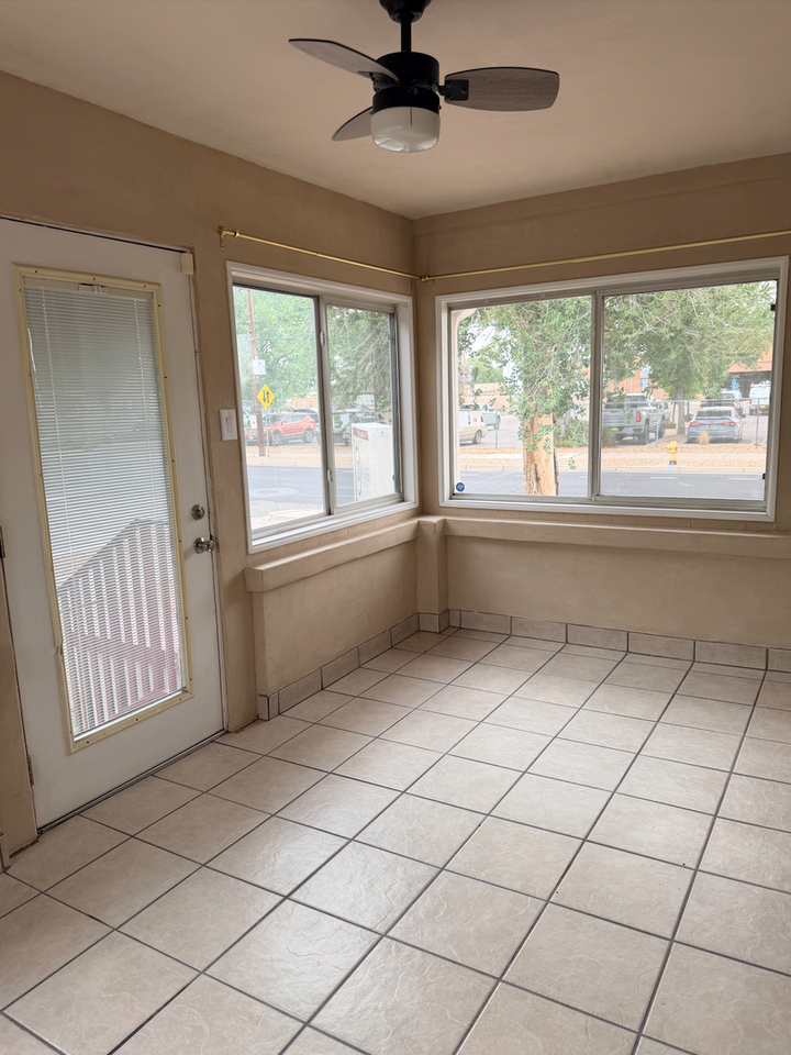 521 Slate Ave Nw - Photo 4 of 29