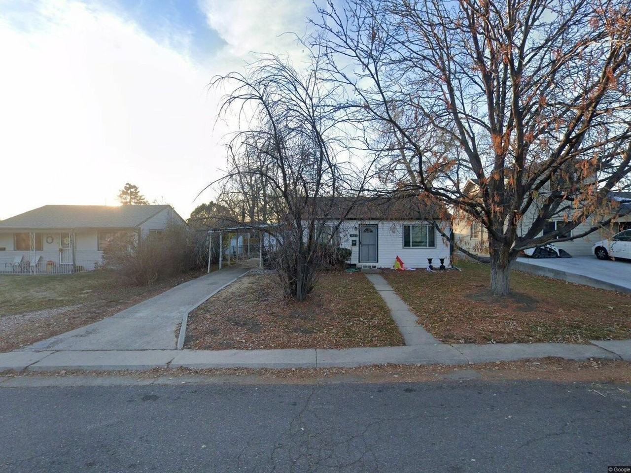 1825 S Yuma St - Photo 3 of 4