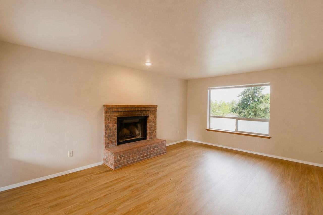 905 51st St Ne - Photo 5 of 26