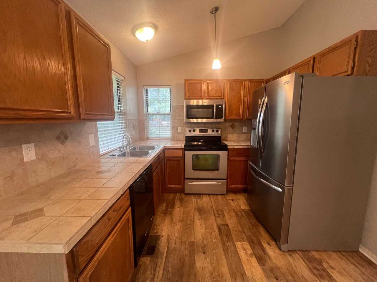 229 W Village Lake Dr - Photo 6 of 22