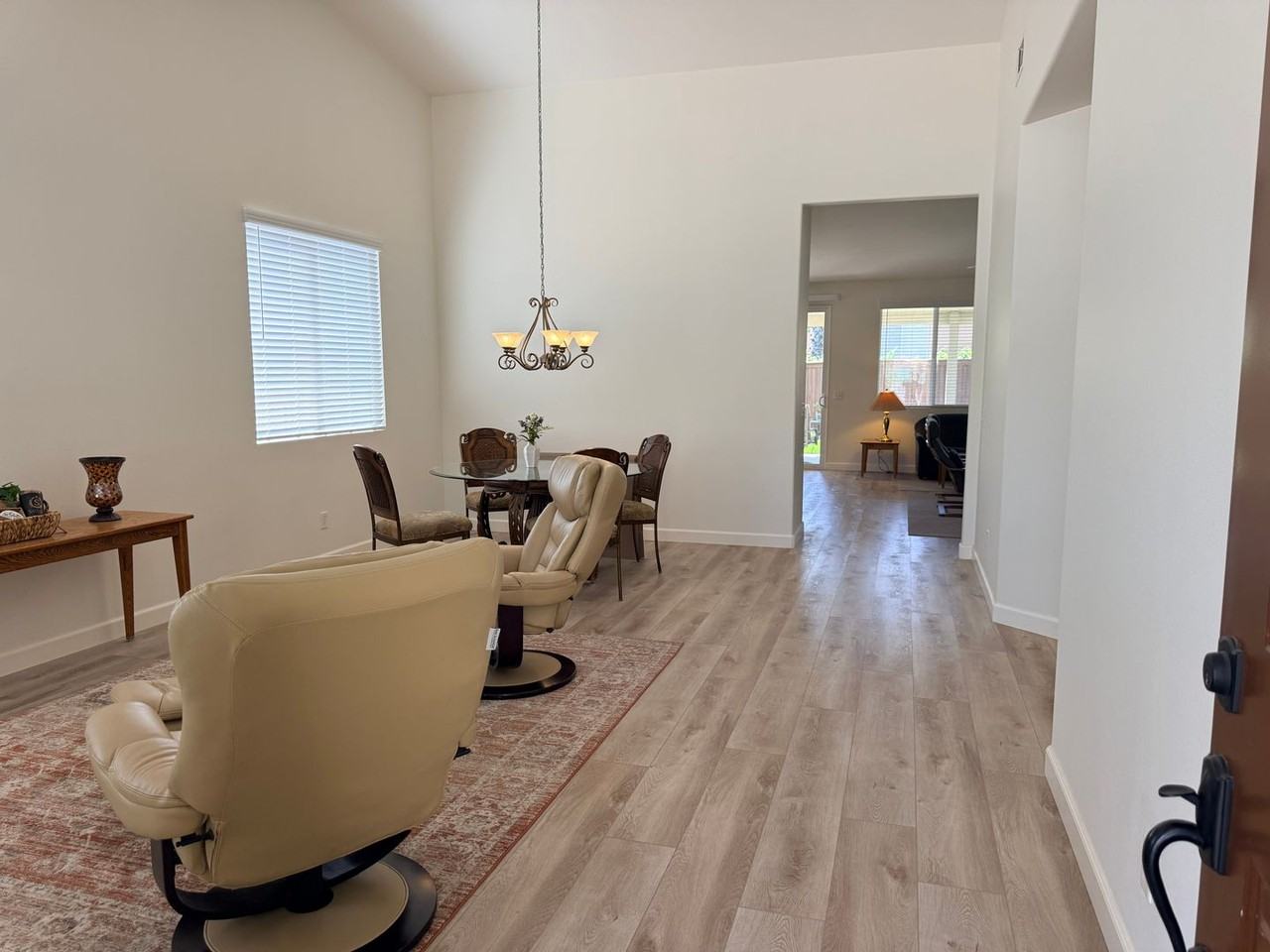 40889 Robards Way - Photo 5 of 23
