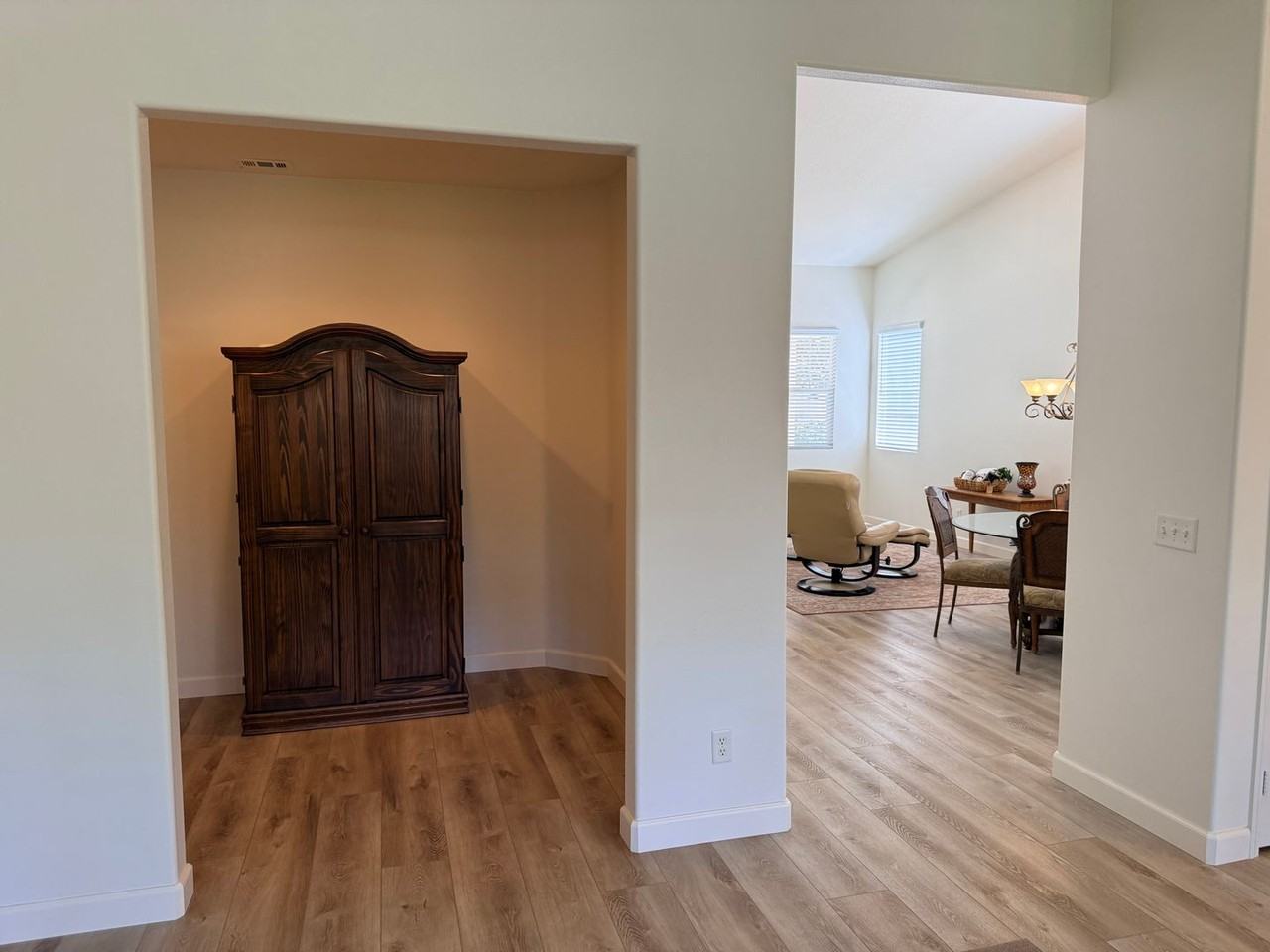 40889 Robards Way - Photo 7 of 23