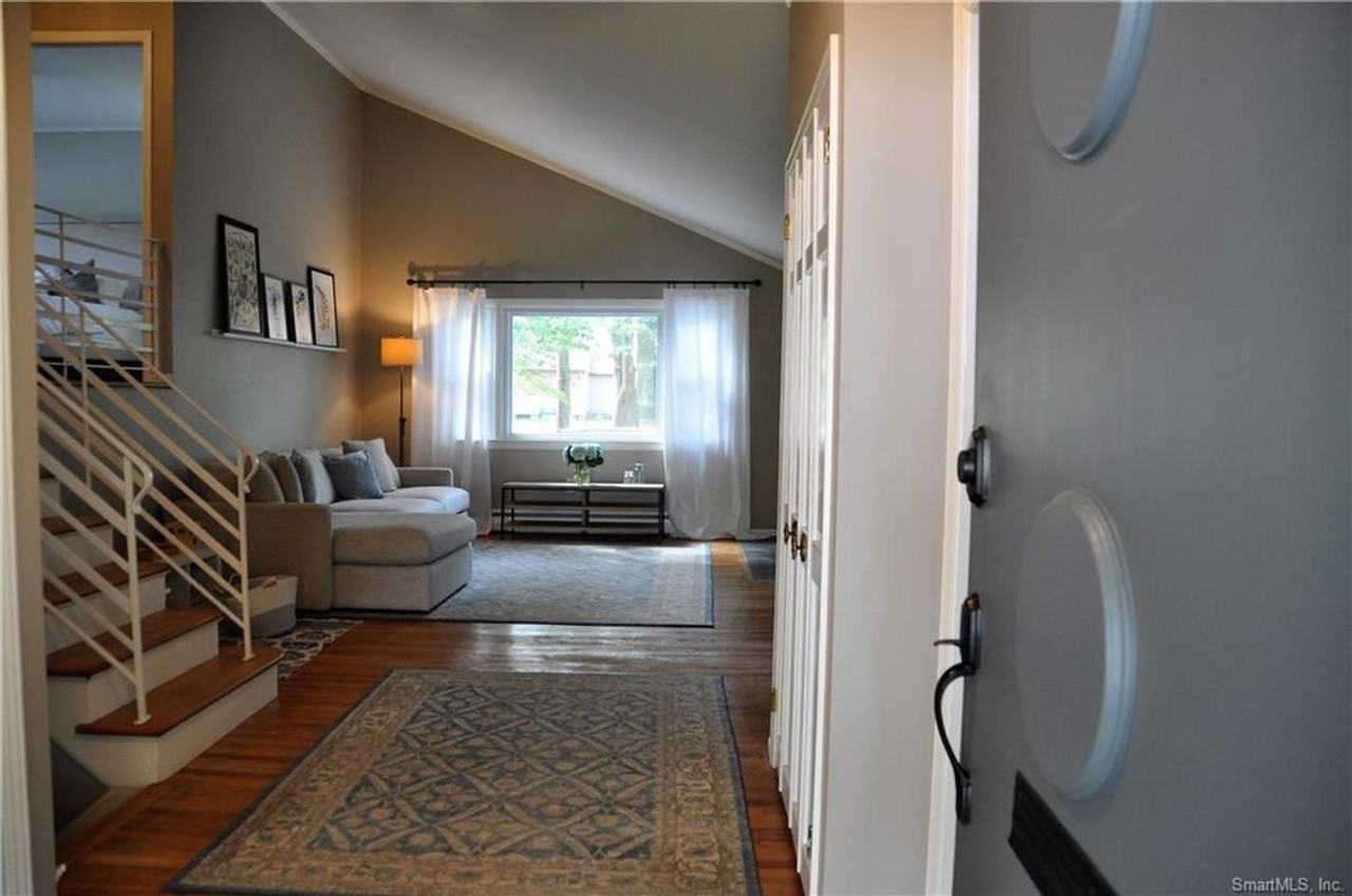 61 Carlyle Rd - Photo 2 of 15