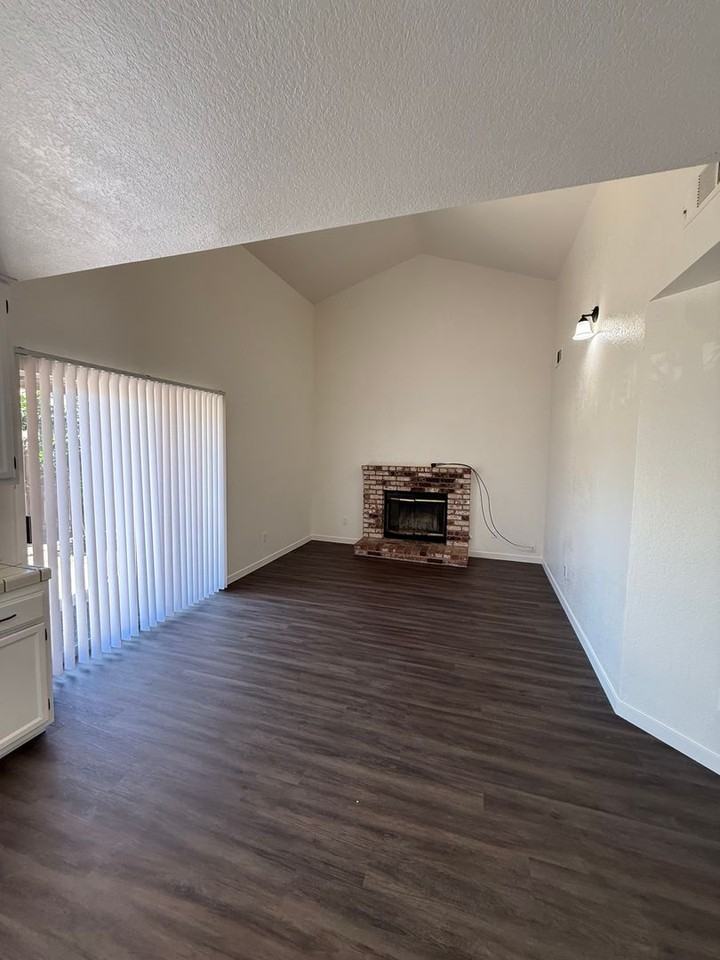 1808 Tartarian Way - Photo 4 of 25