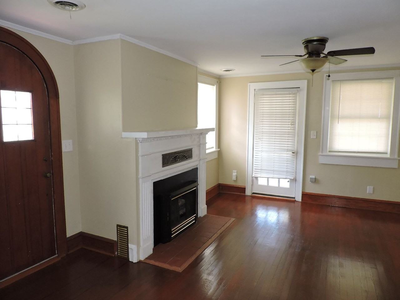 6858 Belroi Rd - Photo 2 of 10