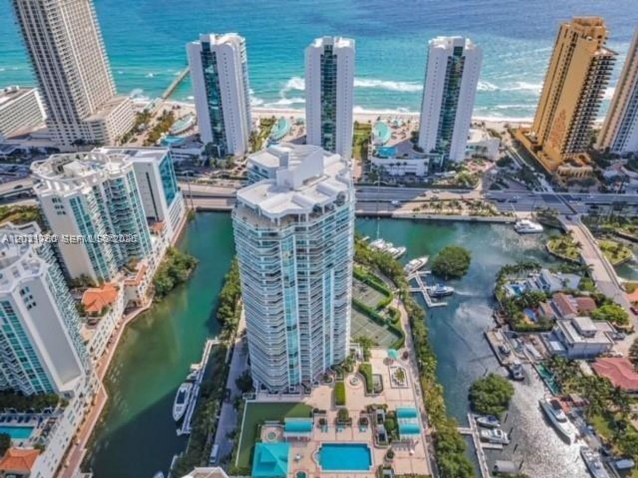 16400 16400 Collins Ave appt 542 - Photo 2 of 34