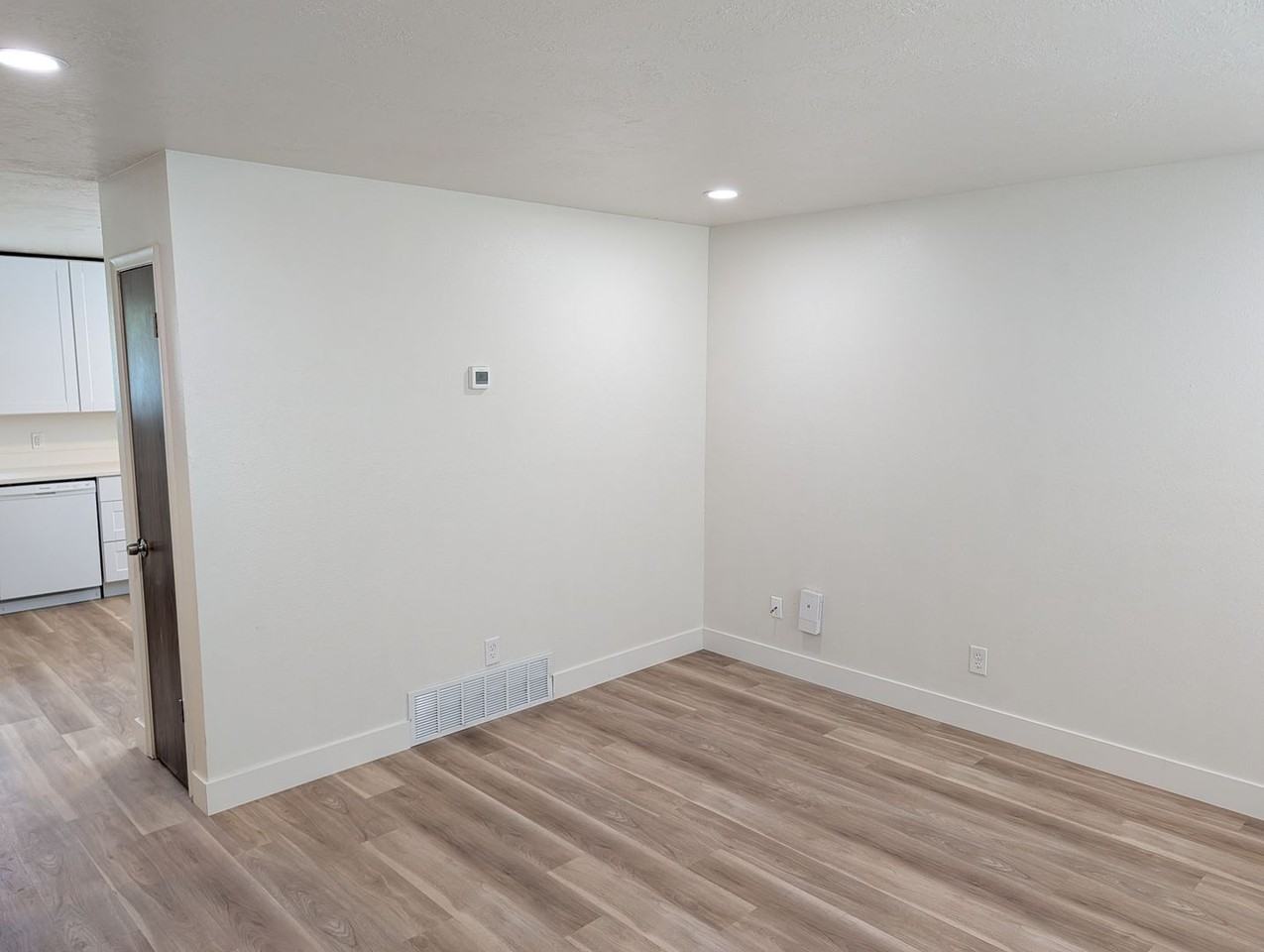 9026 S Goddard Cir - Photo 4 of 31