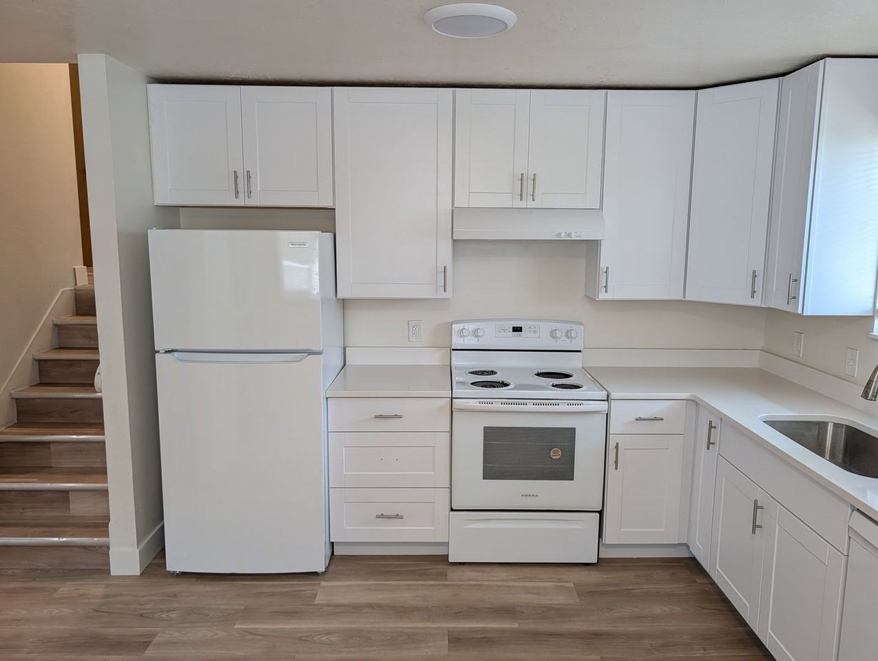 9026 S Goddard Cir - Photo 5 of 31