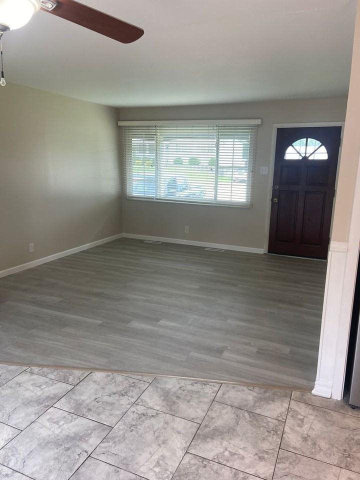10944 Arctic Dr - Photo 3 of 23