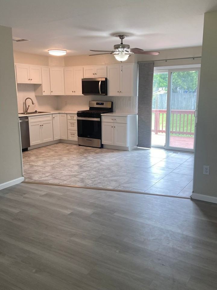 10944 Arctic Dr - Photo 4 of 23
