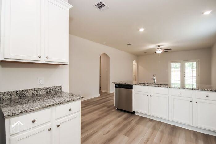 10482 Sweetwater Creek Dr - Photo 4 of 18