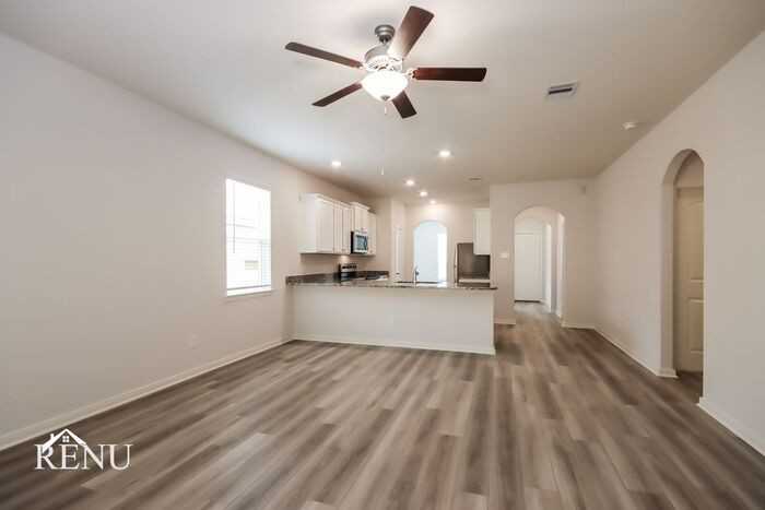 10482 Sweetwater Creek Dr - Photo 5 of 18