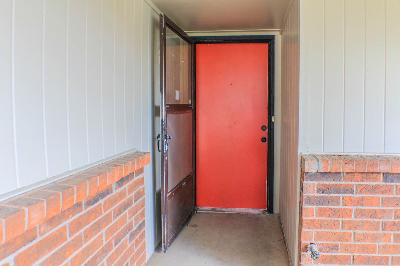 833 Nw 113th St - Photo 5 of 33