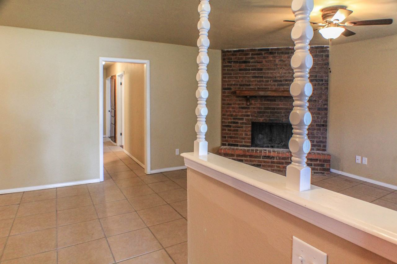 833 Nw 113th St - Photo 6 of 33