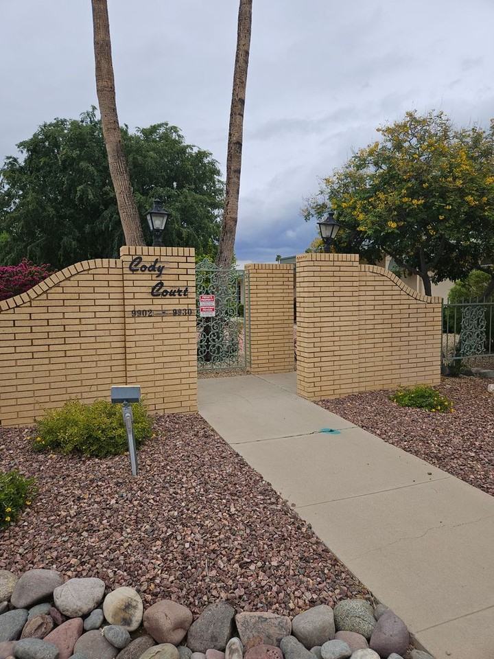 9916 W Lancaster Dr - Photo 4 of 8