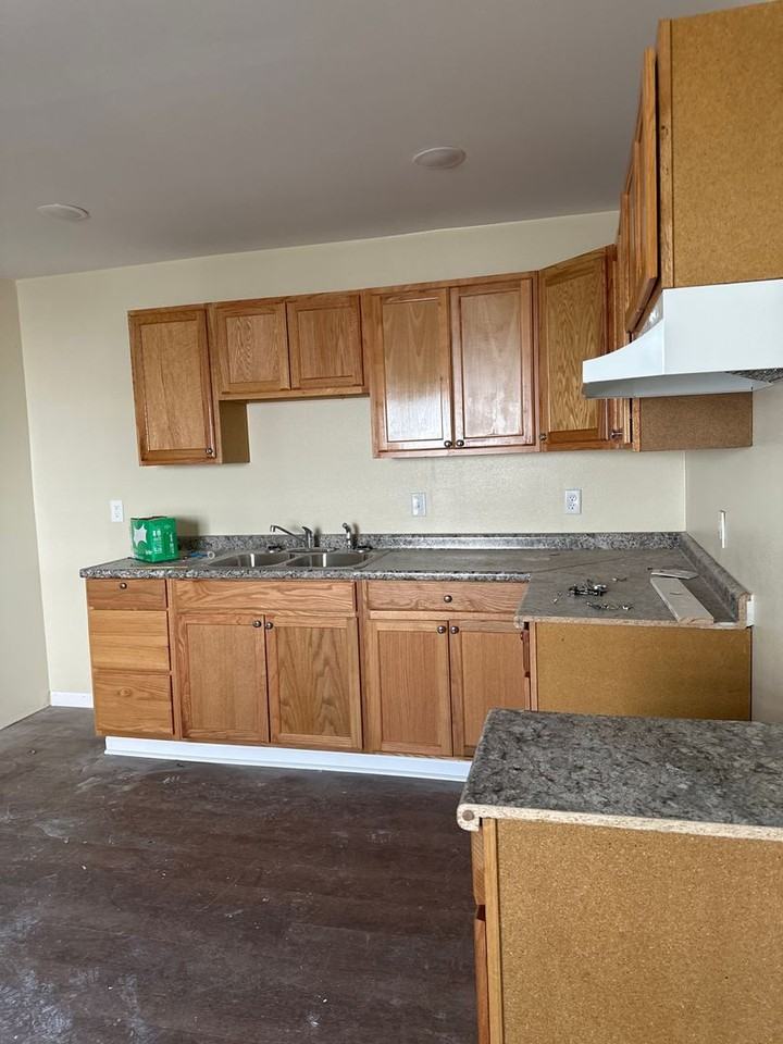 221 Warren St - Photo 2 of 7