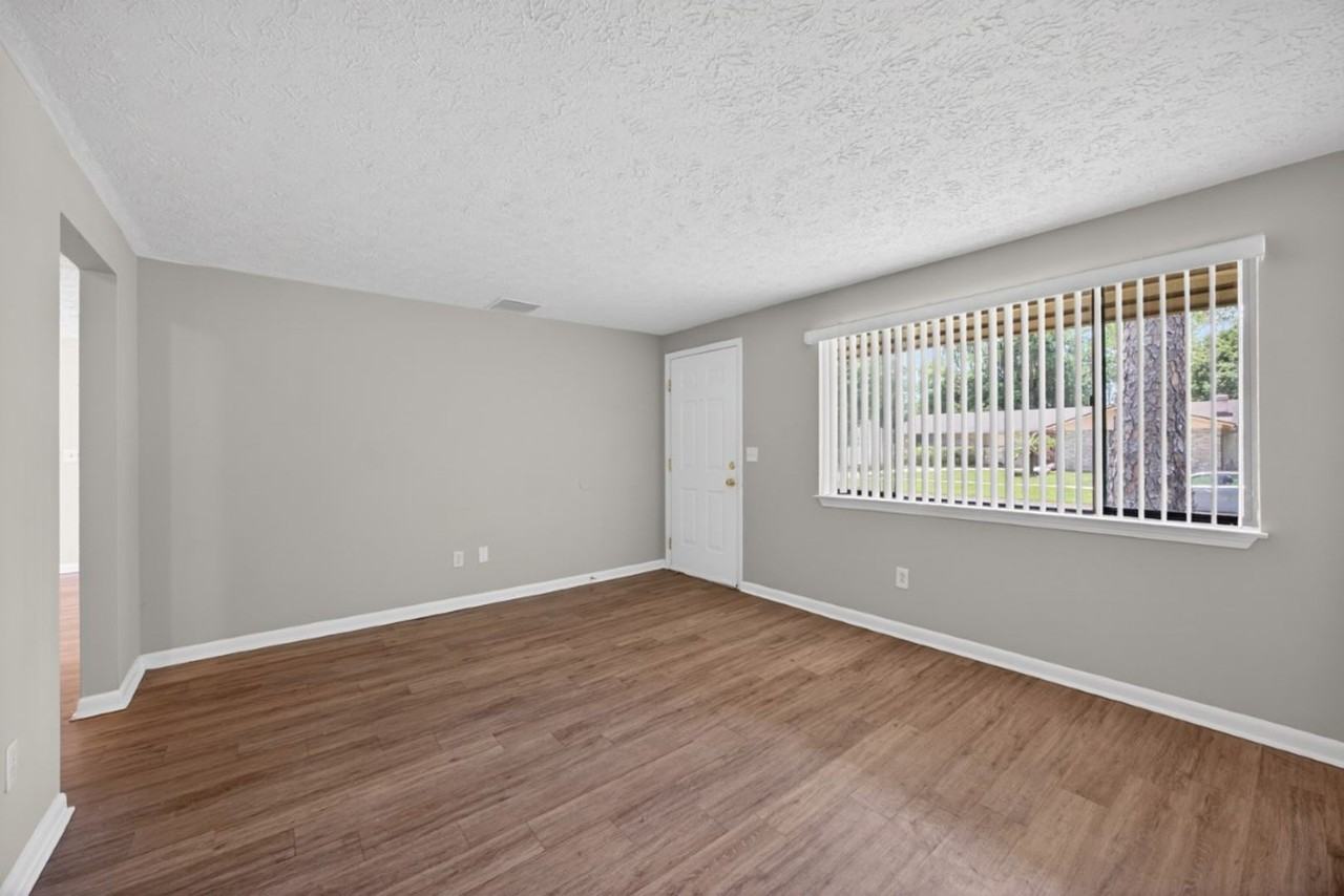 4177 Timberlake Dr N - Photo 6 of 25