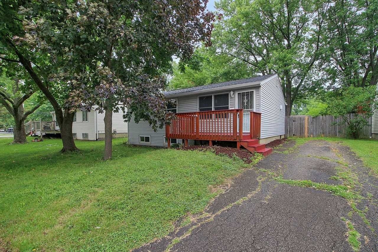 2138 Sprucefield Dr - Photo 4 of 25