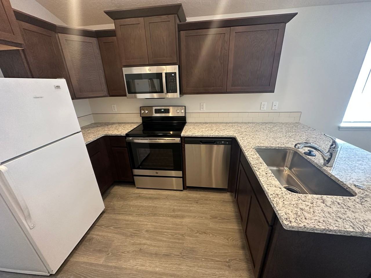 805 805 NE Lafayette - 02 #02 - Photo 6 of 12