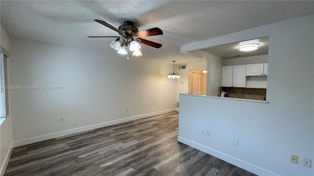 2878 Donnelly Dr #204 - Photo 2 of 8