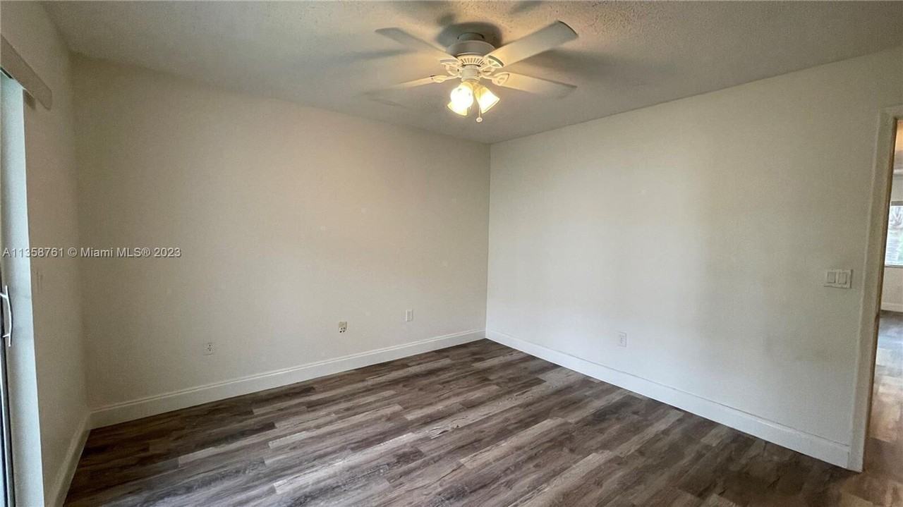 2878 Donnelly Dr #204 - Photo 5 of 8