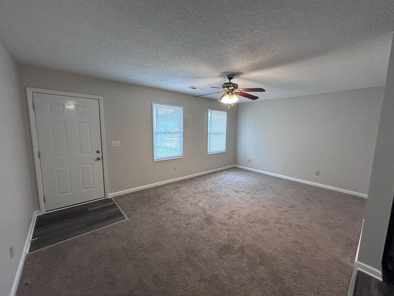 2413 Robbins St - Photo 3 of 35