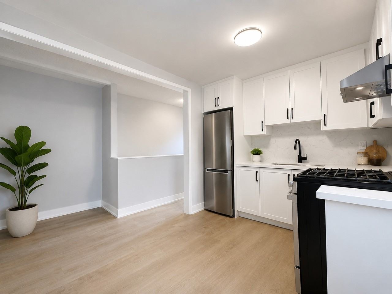 239 Harvie Avenue #2 - Photo 7 of 8