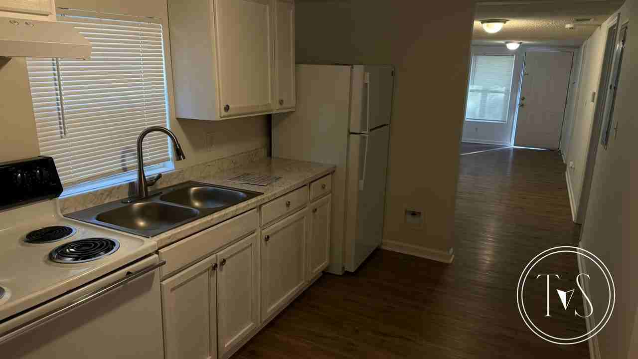 5202 Wendell St - Photo 5 of 12