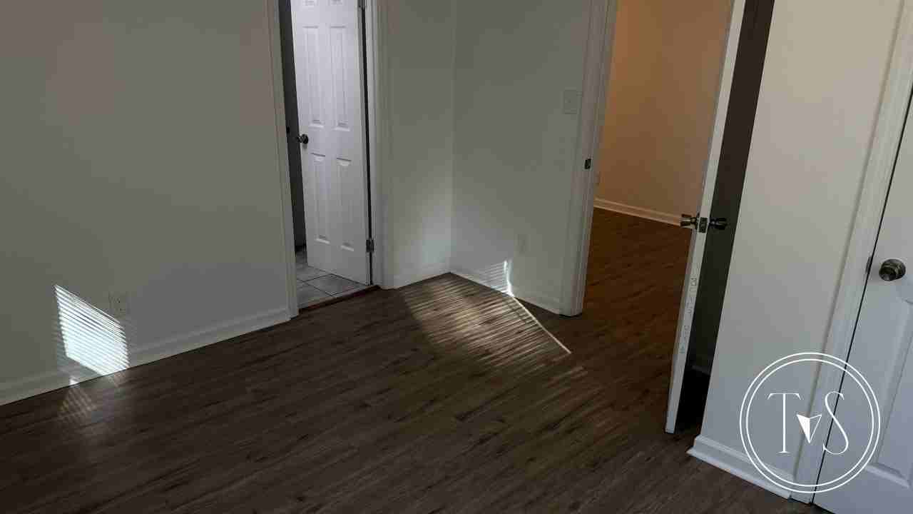 5202 Wendell St - Photo 7 of 12