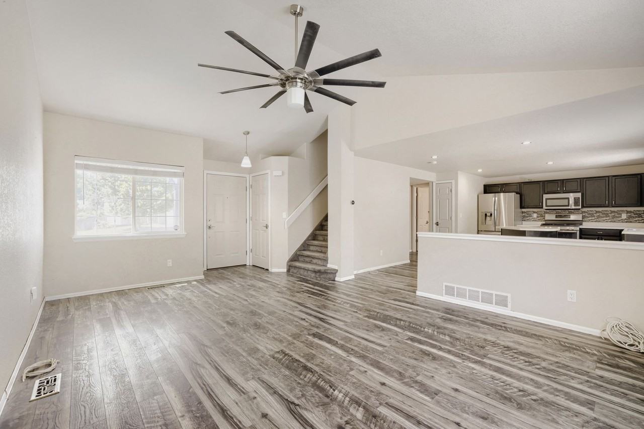 11339 W Aqueduct Dr - Photo 4 of 18