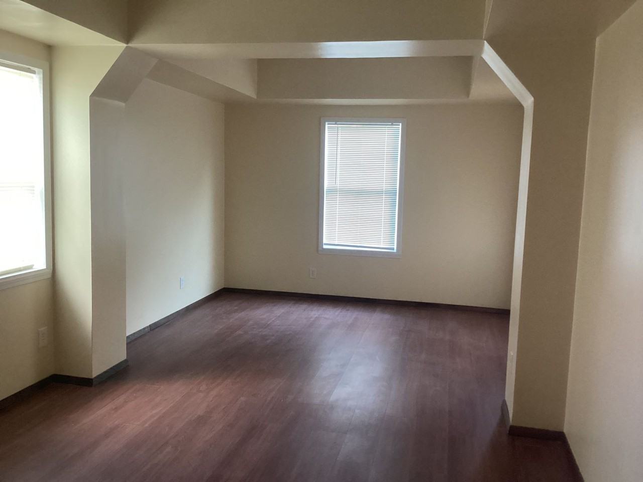 1107 Walnut St - Photo 3 of 10