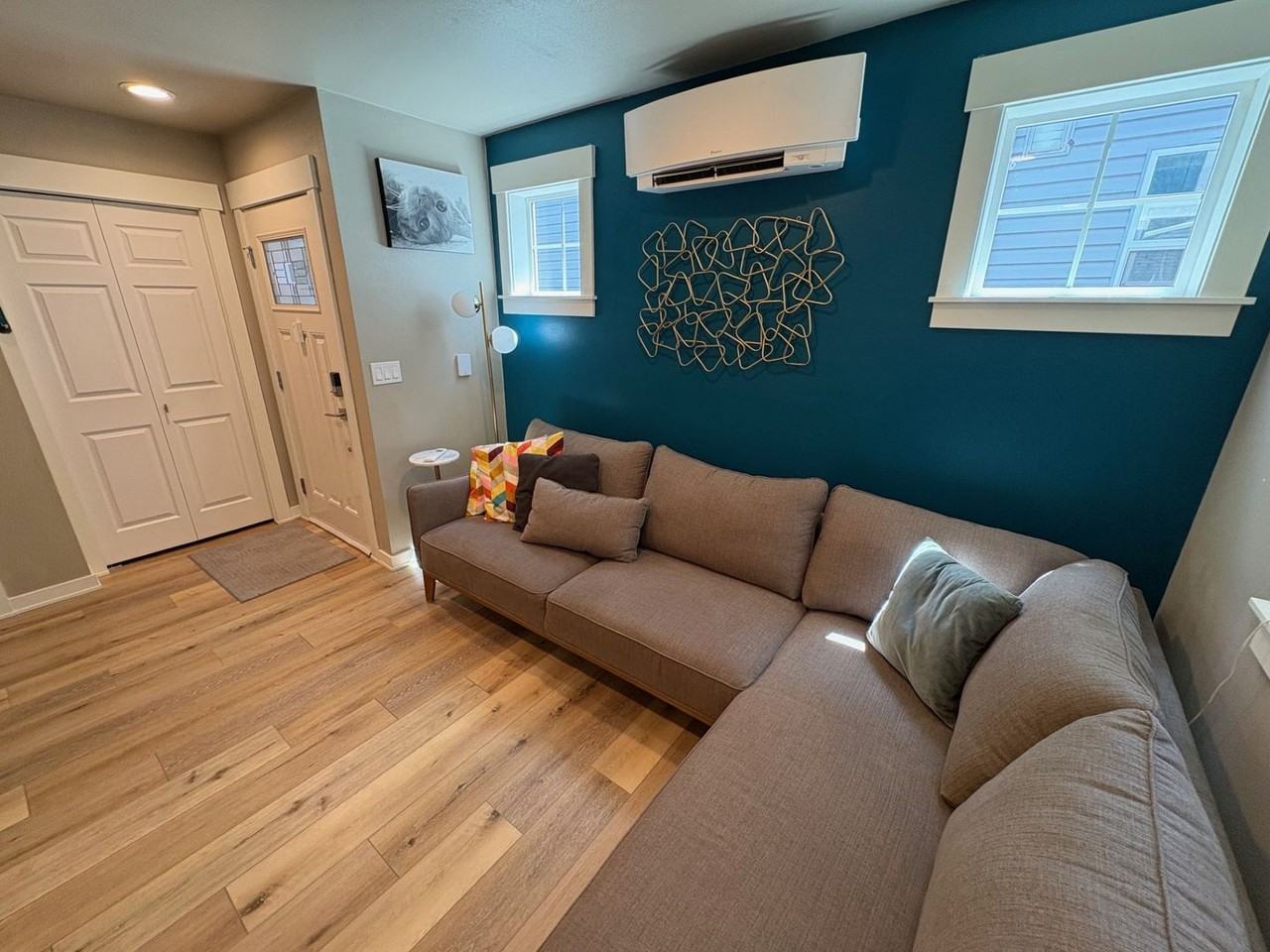 4410 44th Ave Sw #B - Photo 3 of 11