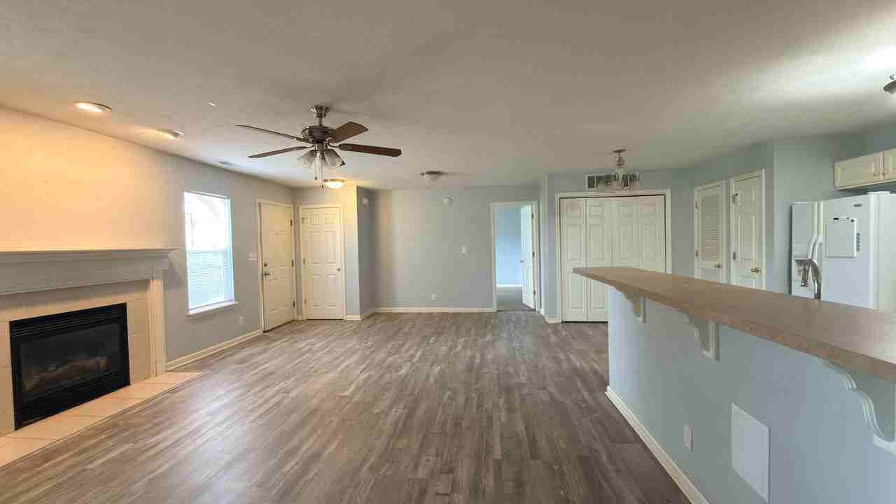 3221 Kildaire Dr #2B - Photo 7 of 17