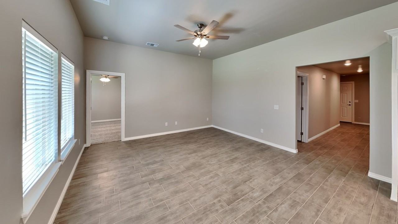 9004 Nw 127th Ter - Photo 4 of 20